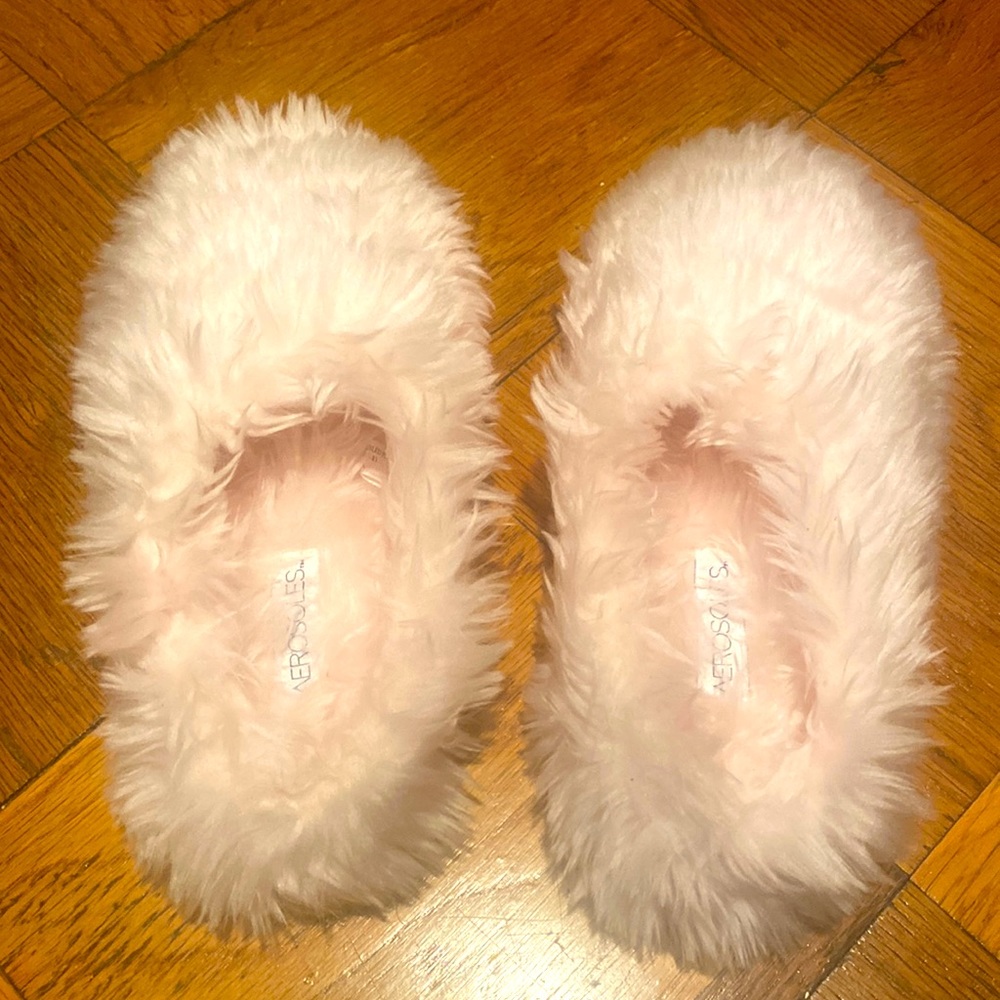 Comfy Pink Slippers Size 7-8